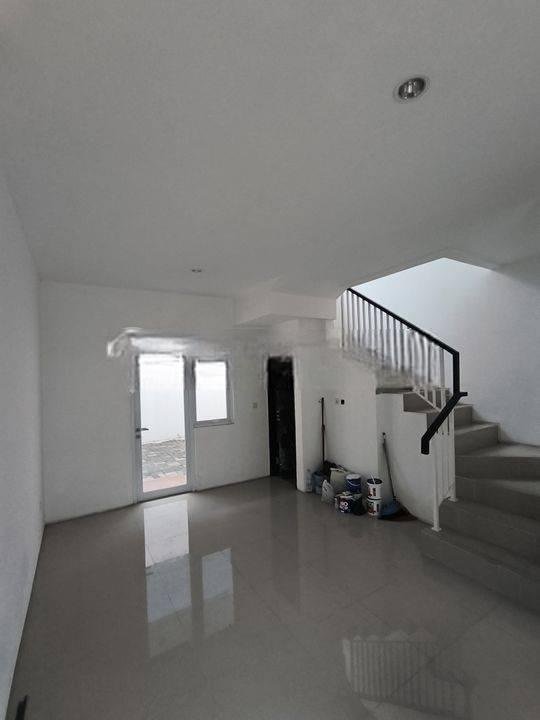 Disewakan rumah baru 2 lantai citra garden 8 harga paling murah