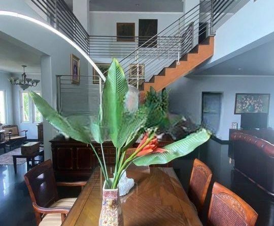 DIJUAL RUMAH KEBAYORAN BARU DEKAT KE SCBD DAN SELANGKAH KE SENAYAN