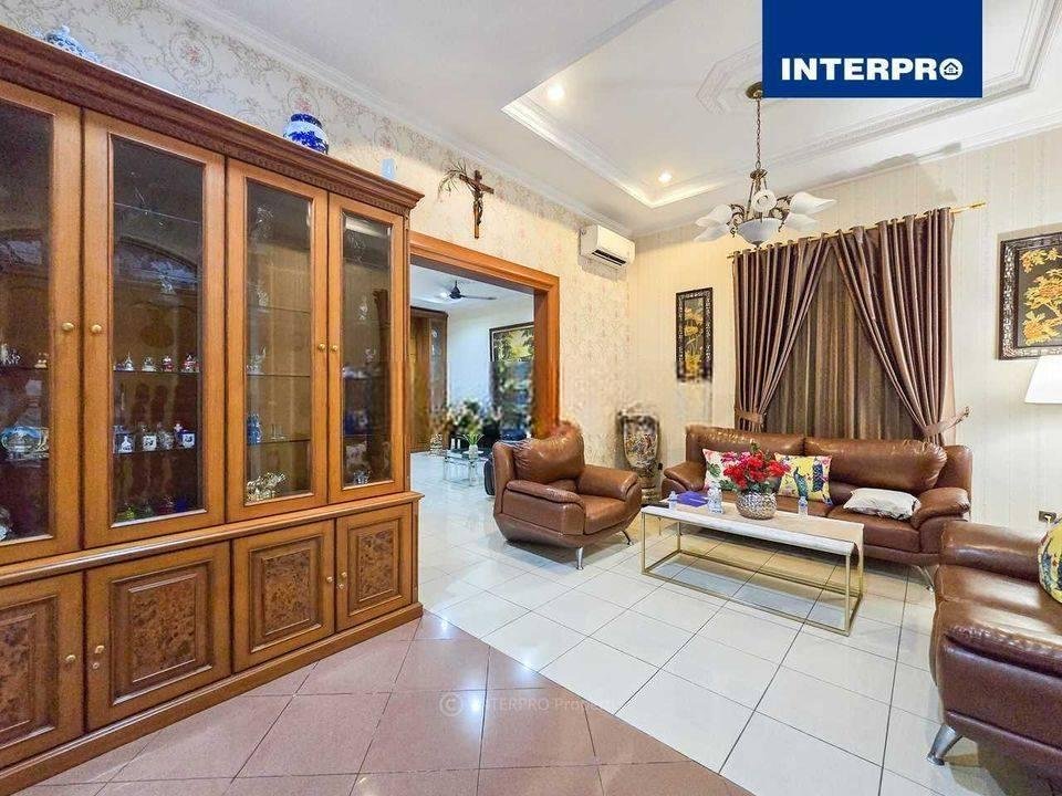 Rumah 2 Lantai Taman Permata Buana Siap Huni Sangat Terawat 200m2