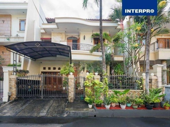 Rumah 2 Lantai Taman Permata Buana Siap Huni Sangat Terawat 200m2