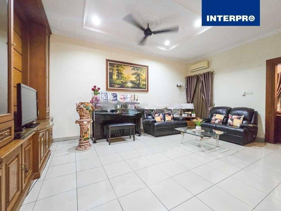 Rumah 2 Lantai Taman Permata Buana Siap Huni Sangat Terawat 200m2