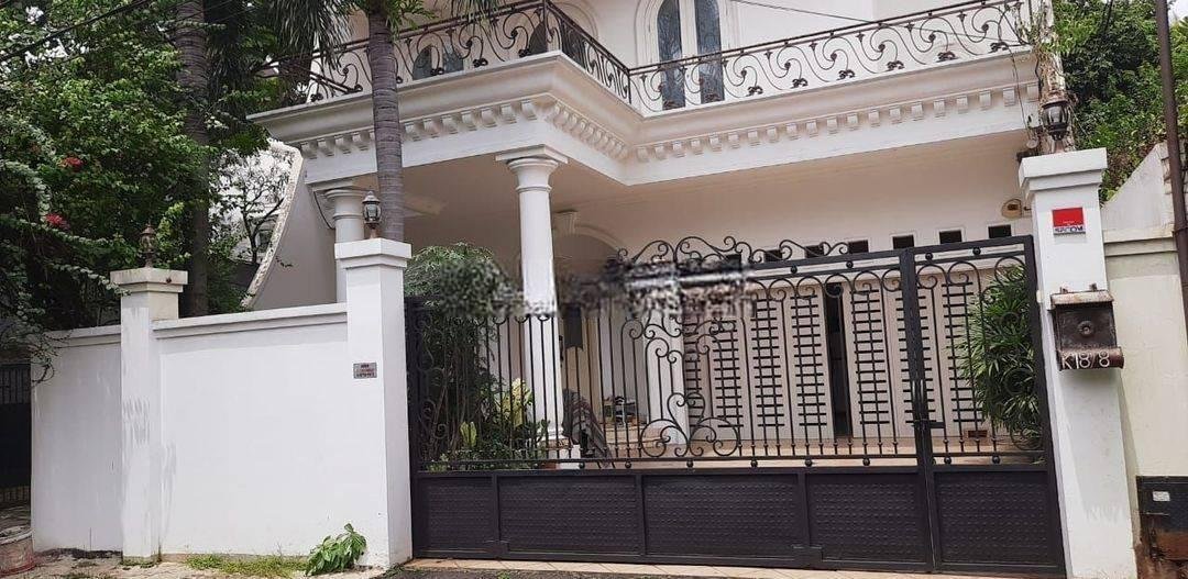 Rumah disewa di Kemang dekat AIS