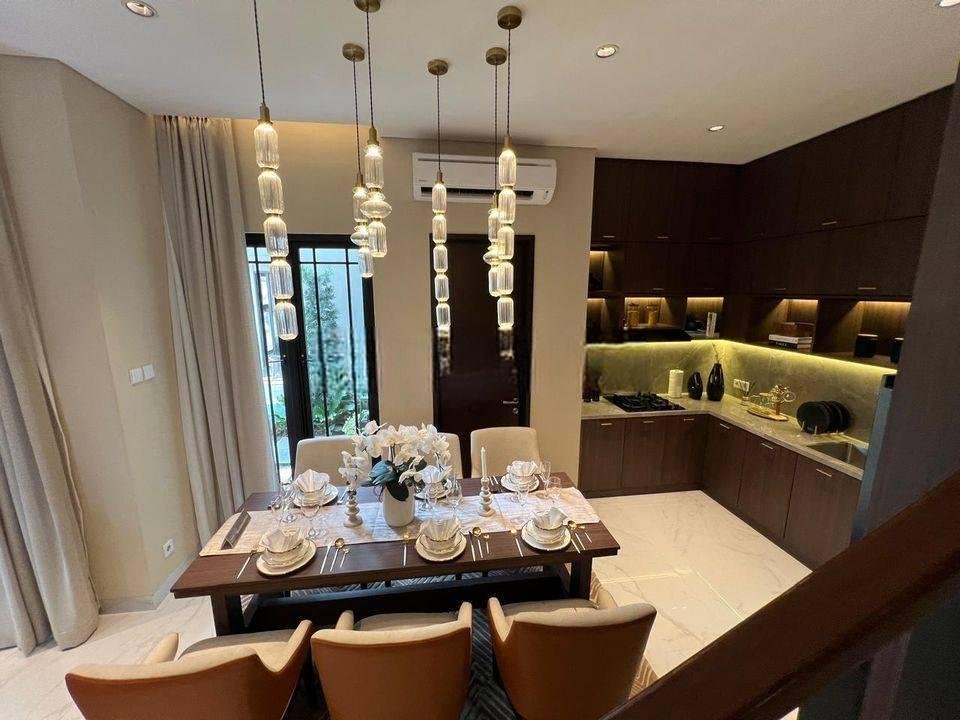 Pasadena Grand Village