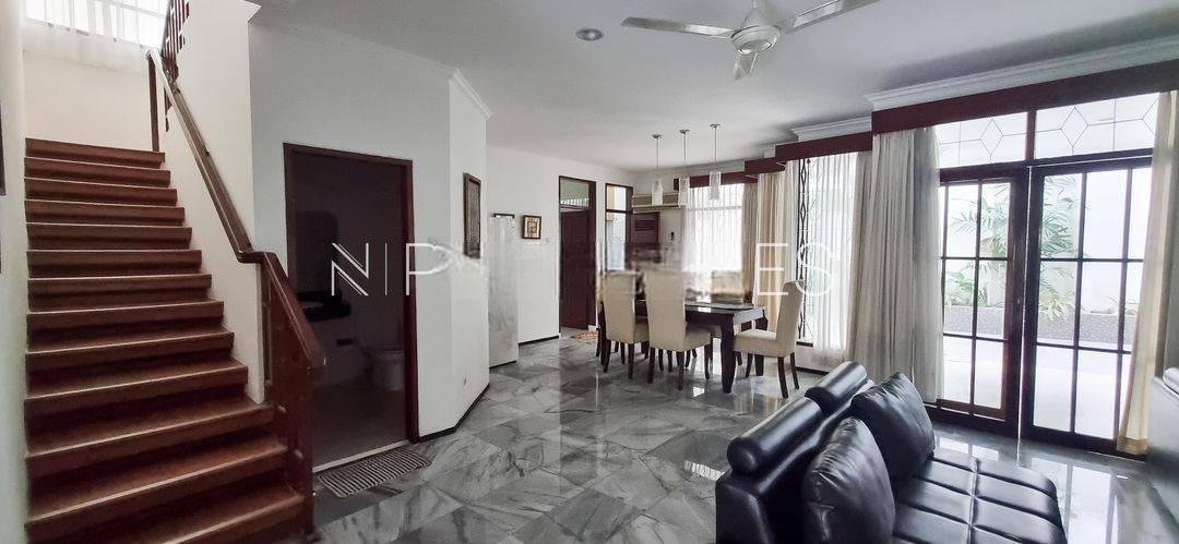 Elegant 4-Bedroom House for Rent in Cilandak cld359