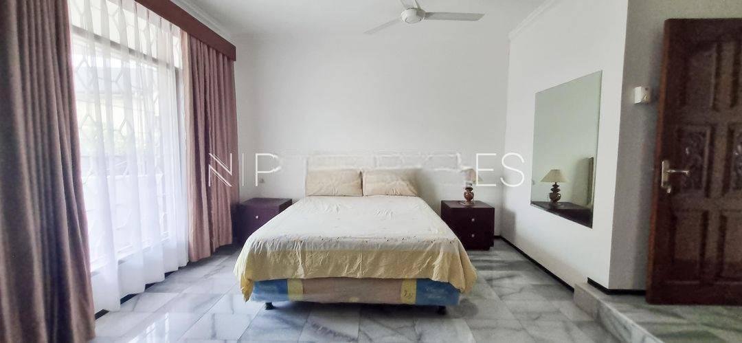 Elegant 4-Bedroom House for Rent in Cilandak cld359