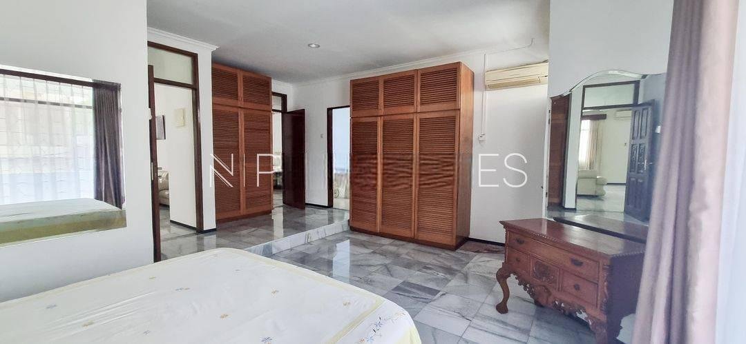Elegant 4-Bedroom House for Rent in Cilandak cld359