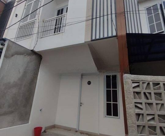 Rumah Murah Sangat Strategis 2 Lantai di Kemayoran Jakarta Pusat 2 Lantai