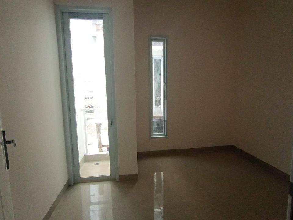 Rumah Murah Sangat Strategis 2 Lantai di Kemayoran Jakarta Pusat 2 Lantai