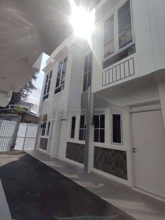 Rumah Murah Sangat Strategis 2 Lantai di Kemayoran Jakarta Pusat 2 Lantai