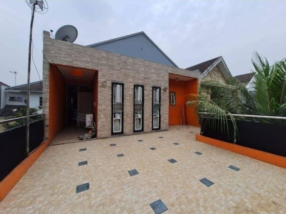 Rumah cantik semi furnished 2 lantai di dalam cluster elite Kota Wisata Cibubur 28 Rumah cantik semi furnished 2 lantai di dalam cluster elite Kota Wisata Cibubur Rumah cantik semi furnished 2 lantai di dalam cluster elite Kota Wisata Cibubur