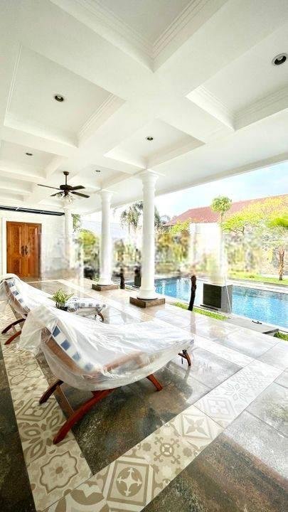 Rumah Modern Classic 2 Lantai Full Furnished Bagus Kemang