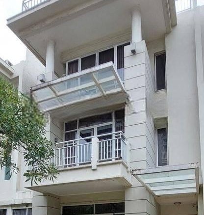 Rumah cantik siap huni furnished di CBD Pluit 4 Rumah cantik siap huni furnished di CBD Pluit Rumah cantik siap huni furnished di CBD Pluit