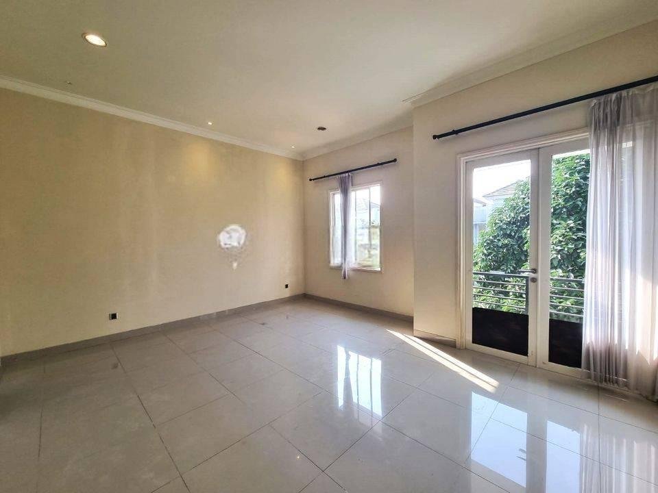 Disewakan Rumah Semi Furnished Siap Huni Di Cluster Aquamarine Area Gading Serpong