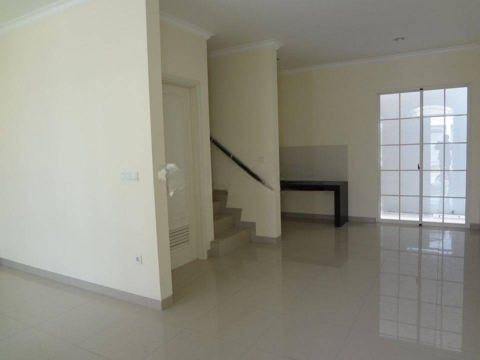 Disewa Europe 6x15 TERMURAH 60jt di green lake city siap huni