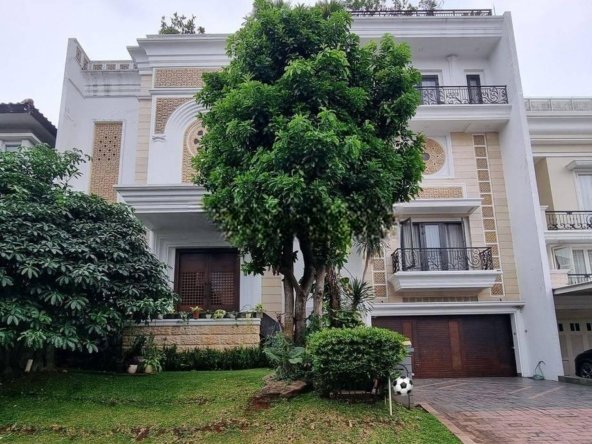 Rumah Mewah Ada Lift & Pool Cluster The Crown Gading Serpong