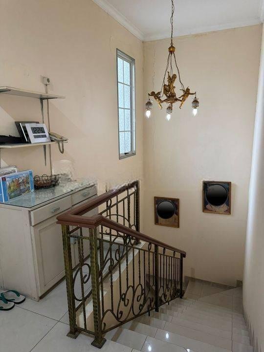 Rumah PIK Full Renov Sampai Belakang! Lokasi Cakep! Jalan Lebar!