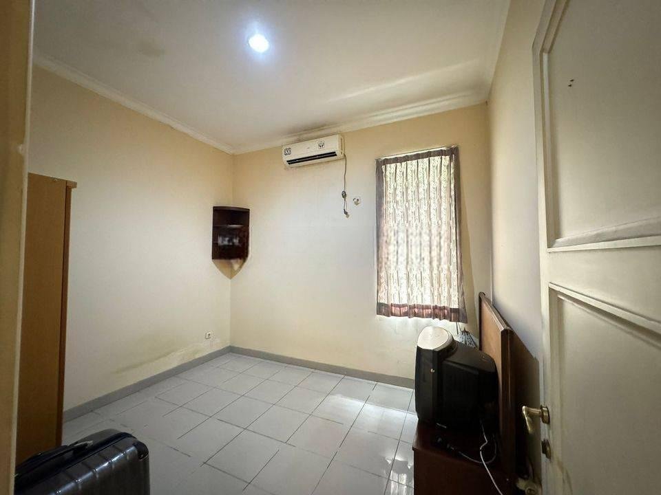 Rumah PIK Full Renov Sampai Belakang! Lokasi Cakep! Jalan Lebar!