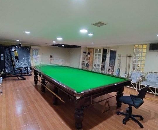 Rumah PIK Full Renov Sampai Belakang! Lokasi Cakep! Jalan Lebar!