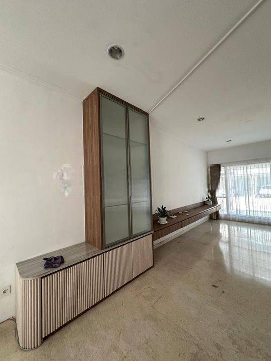 DISEWAKA/OPER SEWA RUMAH GOLF ISLAND 8x25 furnish 2 lantai murah