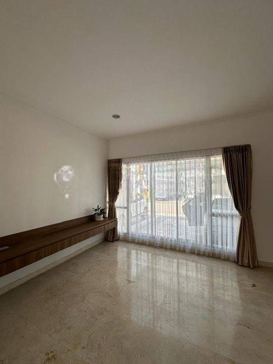 DISEWAKA/OPER SEWA RUMAH GOLF ISLAND 8x25 furnish 2 lantai murah