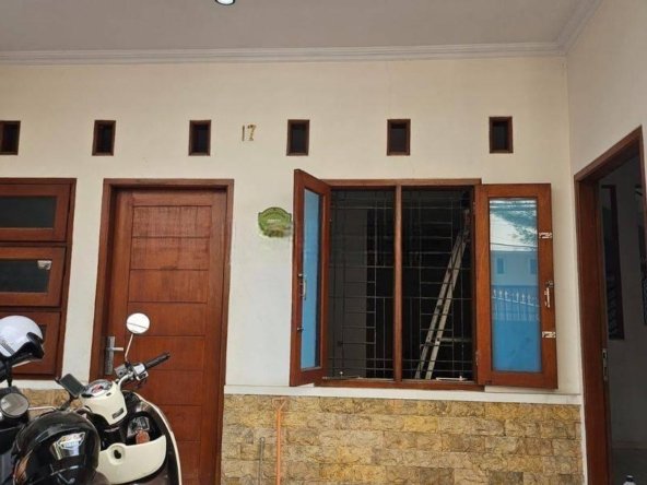 kan Rumah di Tebet 2 Lantai dekat Pasar Tebet Barat