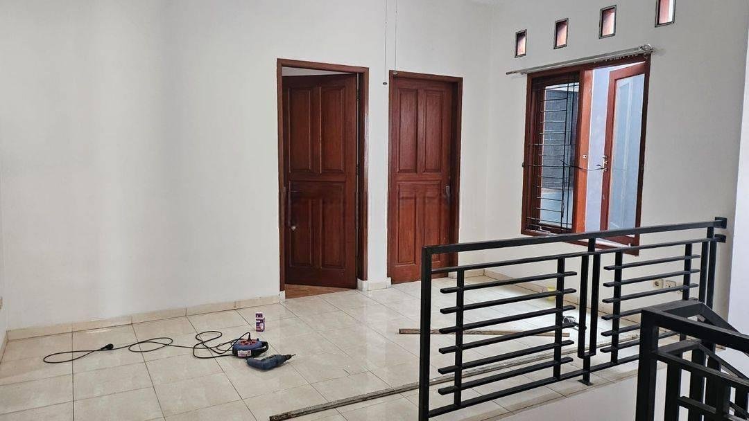 kan Rumah di Tebet 2 Lantai dekat Pasar Tebet Barat