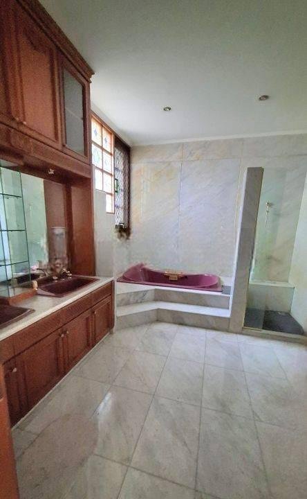 DISEWAKAN.... Rumah mewah