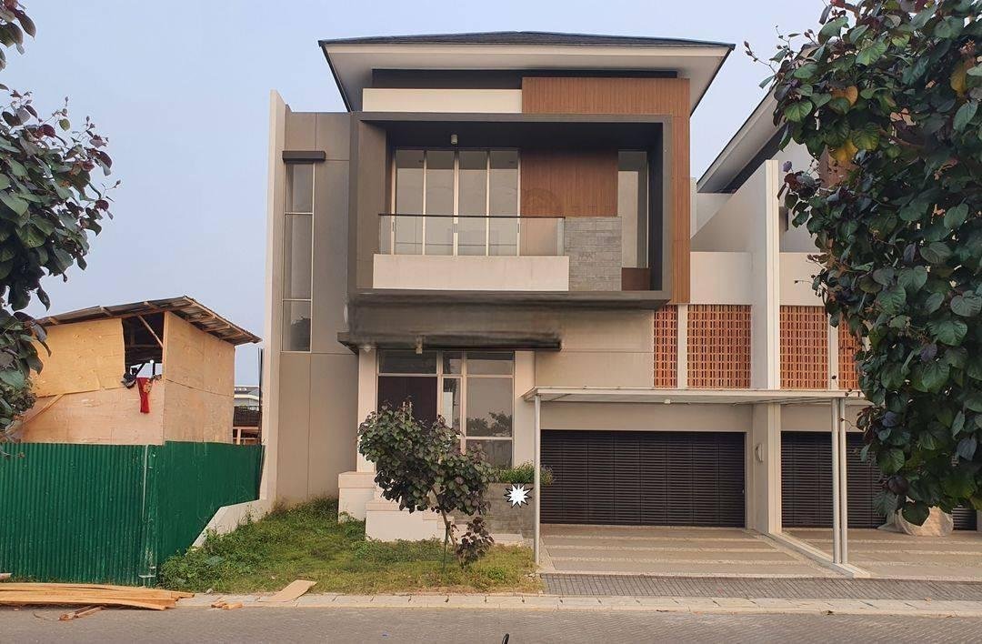 Rumah 12x30 di PIK 2 2 Lantai Baru