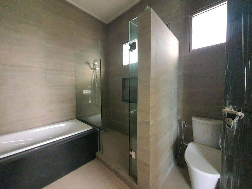 Rumah 12x30 di PIK 2 2 Lantai Baru