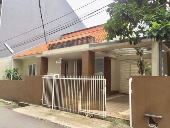 Rumah kan Lokasi Nyaman Jalan Lebar Area Tebet Jakarta Selatan