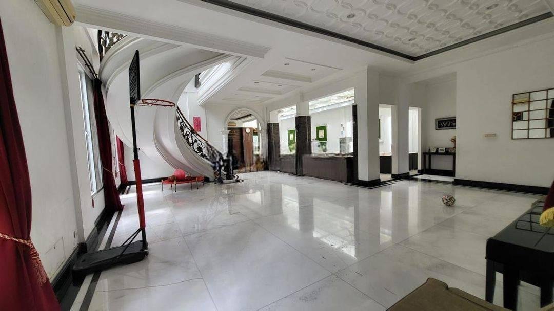 Disewakan Rumah di Bukit Golf Mediterania (Hook)