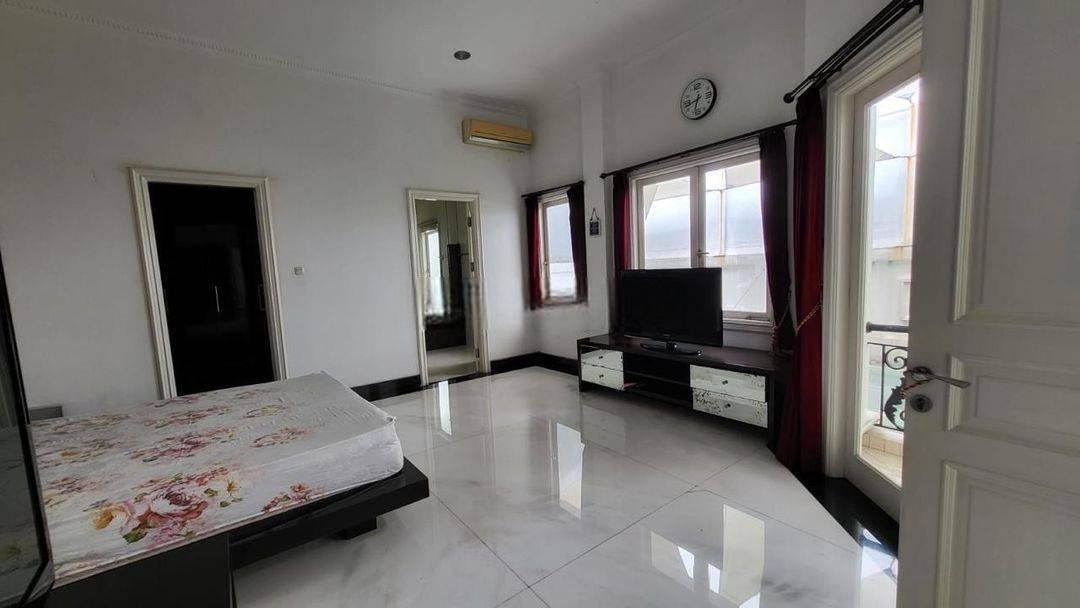 Disewakan Rumah di Bukit Golf Mediterania (Hook)