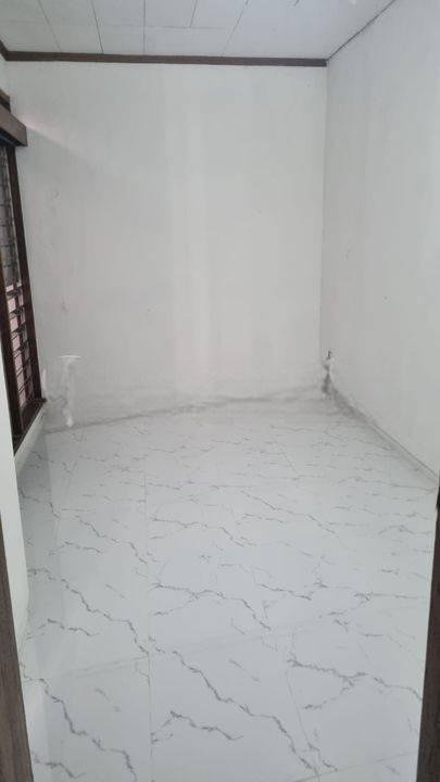 DISEWAKAN RUMAH KOMPLEK SUNRISE GARDEN SIAP HUNI