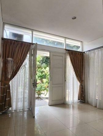 Disewakan rumah di kebayoran residence