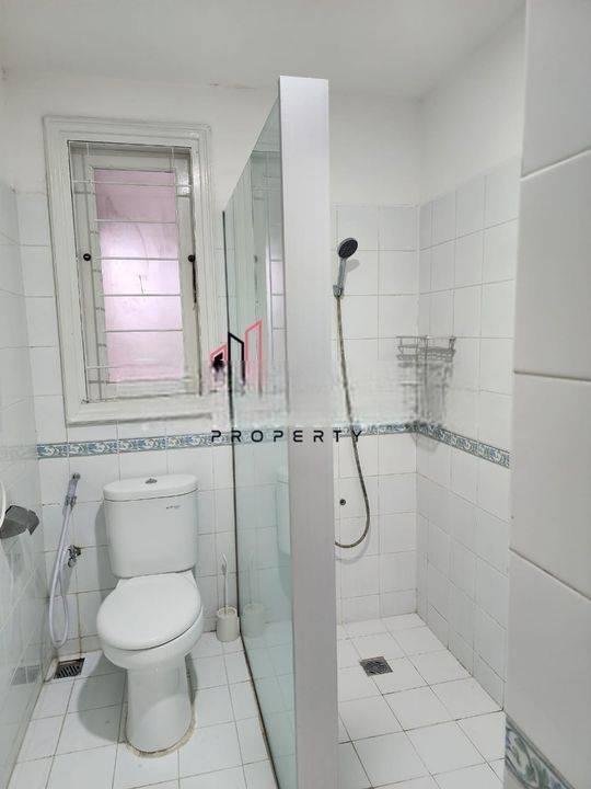 DISEWAKAN RUMAH CANTIK CEPAT PRIVATE POOL BISA SILENT OFFICE ATAU TEMPAT TINGGAL LOKASI DEKAT SENAYAN DAN SENOPATI DAN DEKAT MABES HARGA MURAH AREA HANGLEKIR KEBAYORAN BARU JAKARTA SELATAN