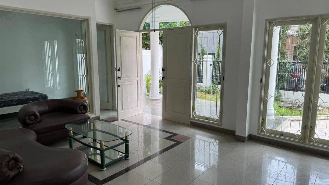Rumah di Gading kirana 2 Lantai siap huni luas dan rapi jakut