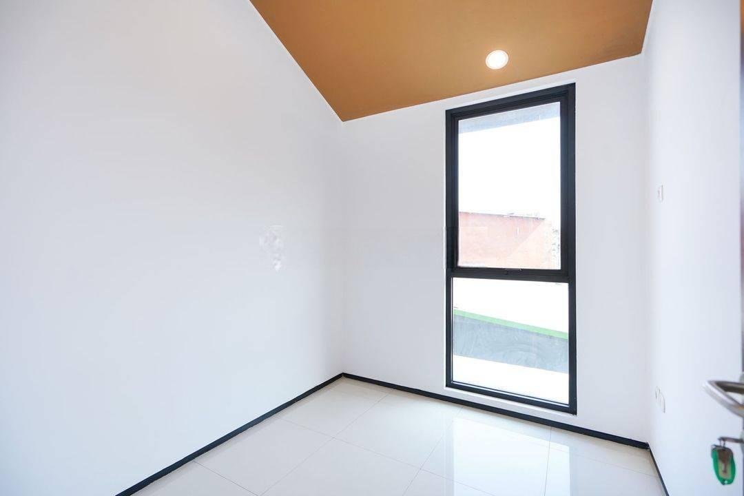 Rumah Luas Cantik 2 LT Bsa Nego 15 menit ke LIPPO TAMINI Dibantu KPR J18482