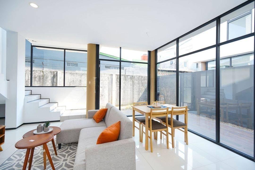 Rumah Luas Cantik 2 LT Bsa Nego 15 menit ke LIPPO TAMINI Dibantu KPR J18482