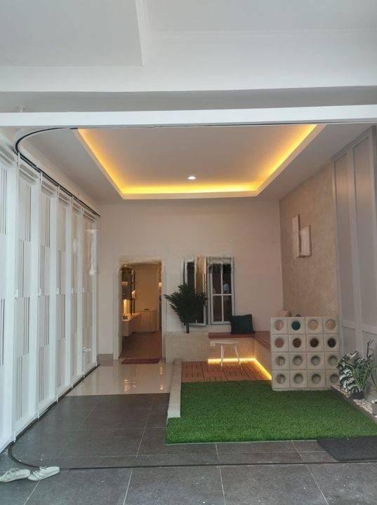 Rumah mewah di Jl.cempaka putih timur raya 2 Lantai jakarta pusat 2.4M SHM