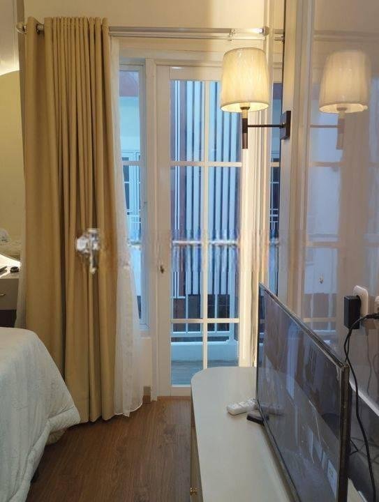 Rumah mewah di Jl.cempaka putih timur raya 2 Lantai jakarta pusat 2.4M SHM