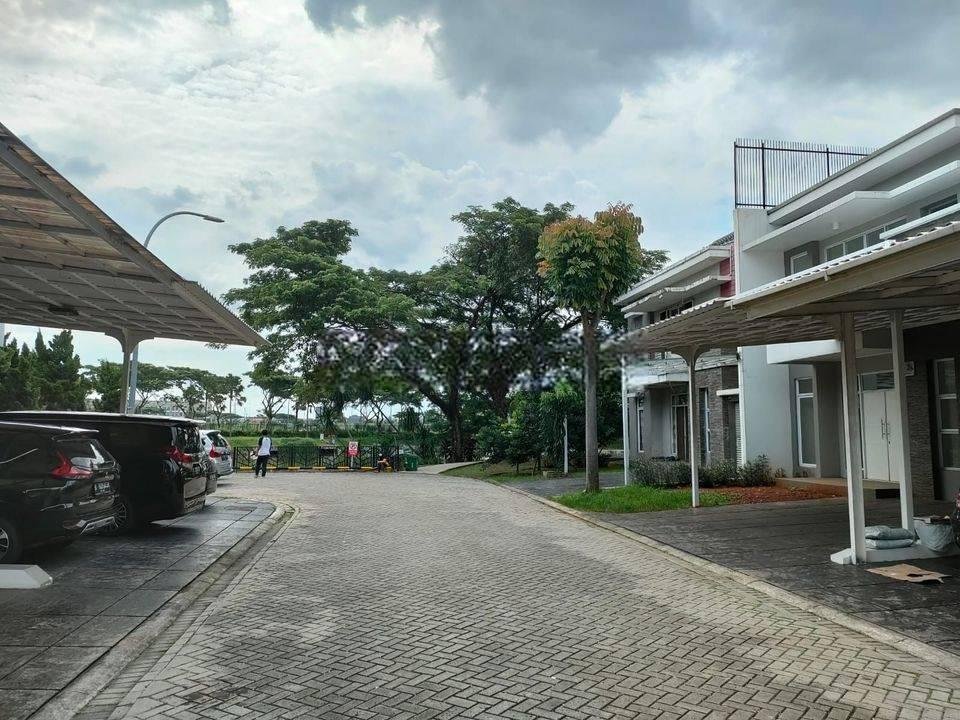 Amerika Latin Uk. 10x18m²Hadap selatan