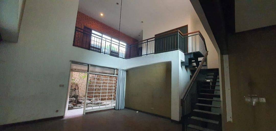 Cempaka putih tengah raya pinggir jalan untuk usaha