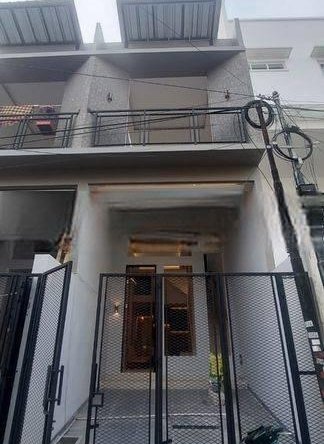 Rumah duri kepa 2.5 Lantai SHM jalan 2 mobil