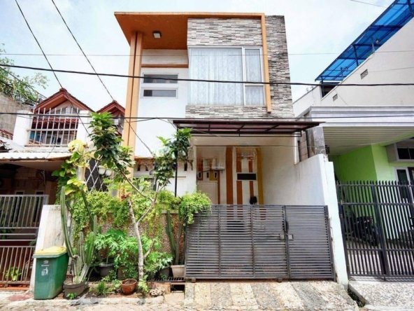 Rumah Strategis 10 menit ke Mal Grand Cakung Harga Nego Dibantu KPR J18091