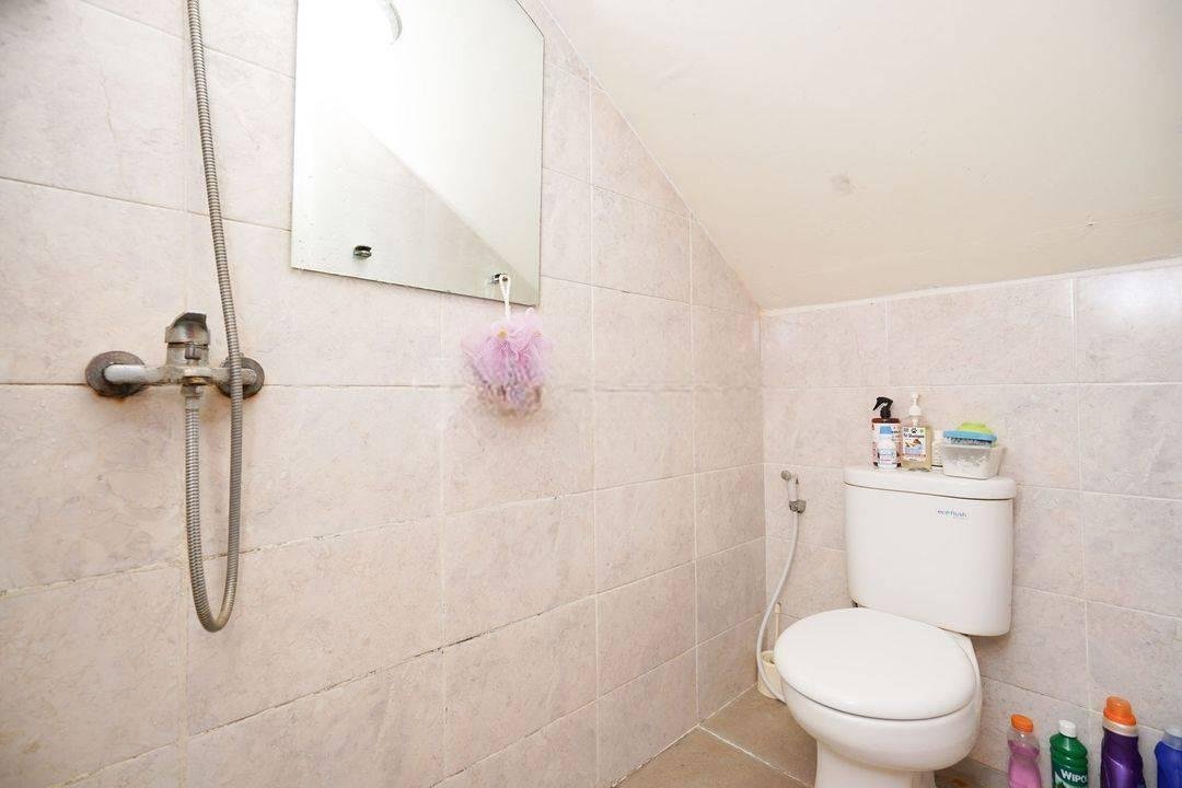 Rumah 3 KT Hadap Timur 20 Menit ke Stasiun Ceger Harga Nego J23416