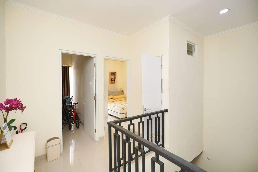 Rumah 3 KT Hadap Timur 20 Menit ke Stasiun Ceger Harga Nego J23416