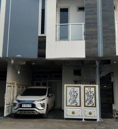 Rumah siap huni full furnish 2 lantai akses mobil dekat kantor bea cukai Jakarta timur