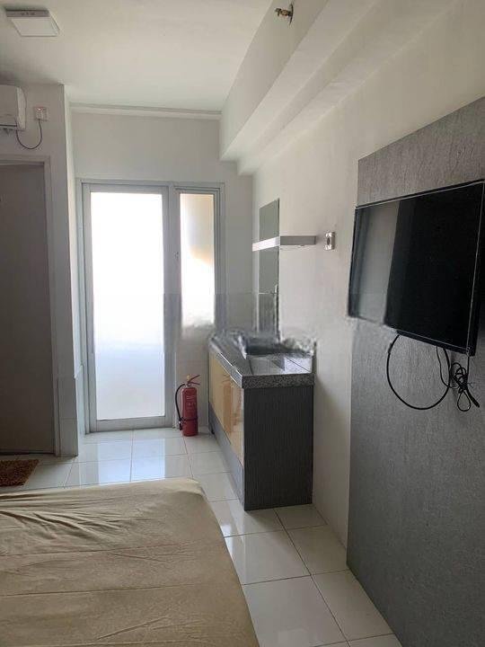 Dijual Apartemen Educity Pakuwon City 1 Kamar Tidur Furnished Bagus