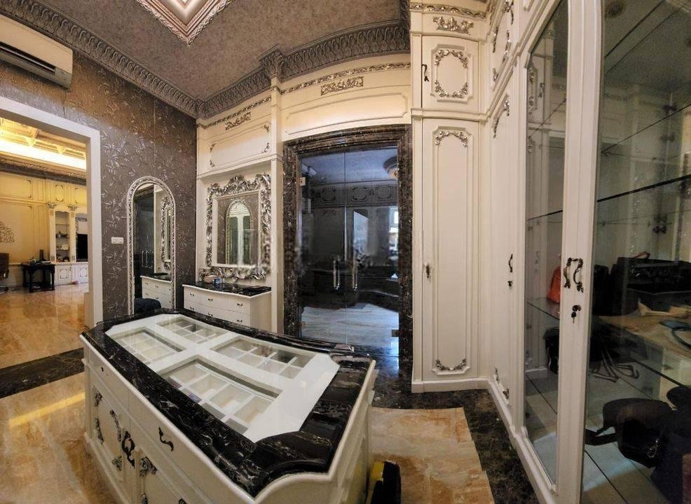 Rumah Super Mewah Siap Huni European Klasik Furnished PIK Pantai Indah Kapuk Katamaran Rumah Super Mewah Siap Huni European Klasik Furnished PIK Pantai Indah Kapuk Katamaran