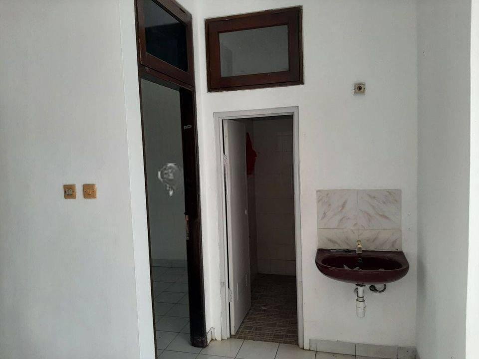 Rumah Siap Huni Di Melati Mas Dekat Mal Living World dan Stasiun RawaBuntu